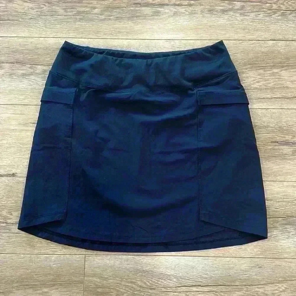 REI Women’s Skirt Size M in Excellent Condition. - Picture 1 of 5